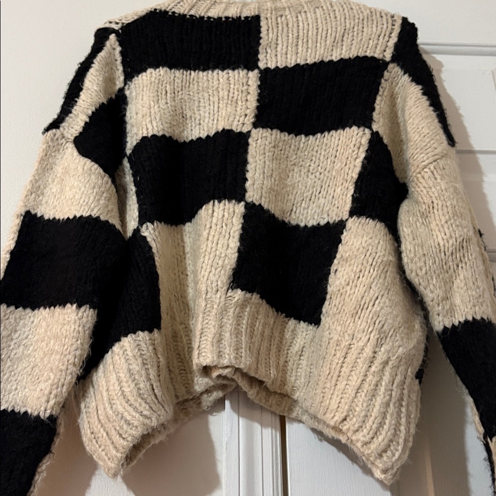 Black and Cream Checkered Women's Sweater - Picture 5 of 7